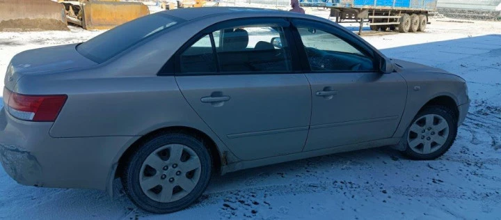 Легковой Hyundai NF